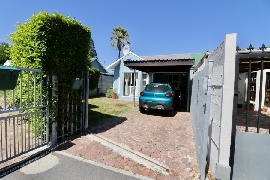 To Let 3 Bedroom Property for Rent in Diep River Western Cape